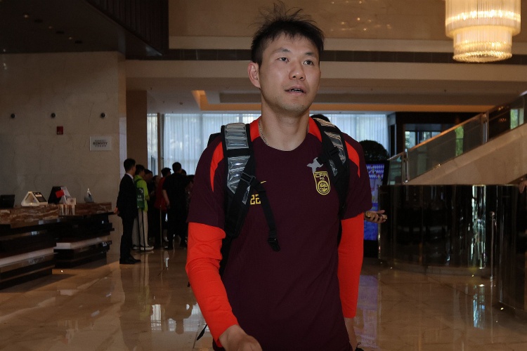  媒体人：如果李源一没伤没病进不了名单，在逻辑上讲不出合理性